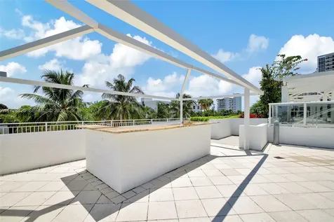 3015 N Ocean Boulevard Fort Lauderdale FL 33308