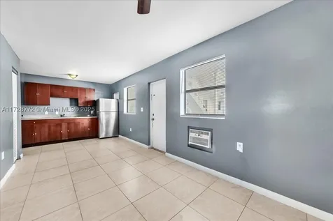 365 NW 8th Street Miami FL 33136
