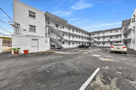365 NW 8th Street Miami FL 33136