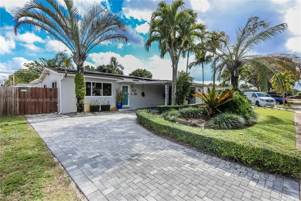 1201 N 74th Terrace Hollywood FL 33024