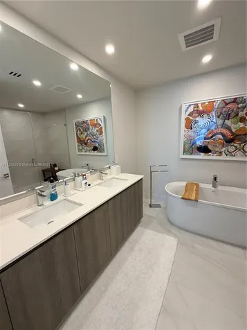 17550 Collins Avenue Sunny Isles Beach FL 33160