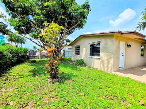 7200 NW 4th Street Miami FL 33126