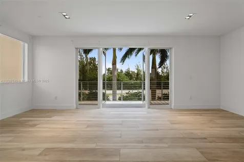 10296 NW 74th Terrace Doral FL 33178