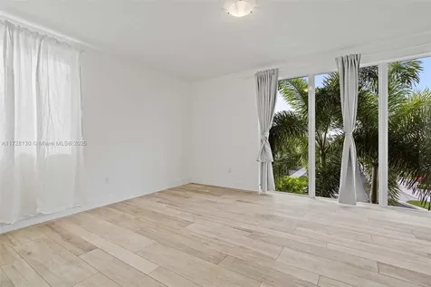 10296 NW 74th Terrace Doral FL 33178