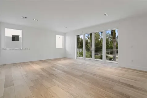 10296 NW 74th Terrace Doral FL 33178