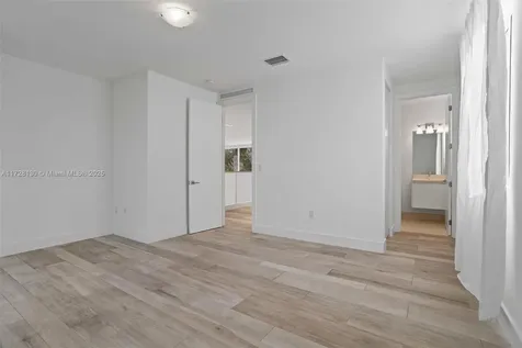 10296 NW 74th Terrace Doral FL 33178