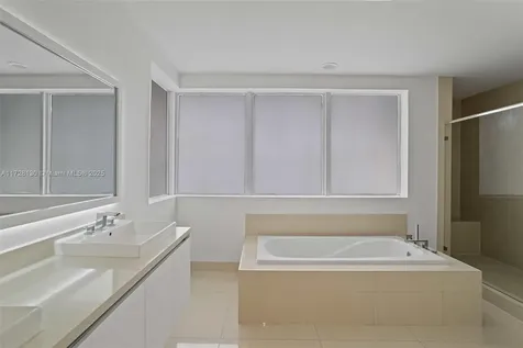10296 NW 74th Terrace Doral FL 33178