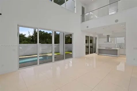 10296 NW 74th Terrace Doral FL 33178