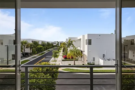 10296 NW 74th Terrace Doral FL 33178