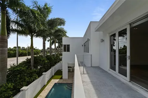 10296 NW 74th Terrace Doral FL 33178