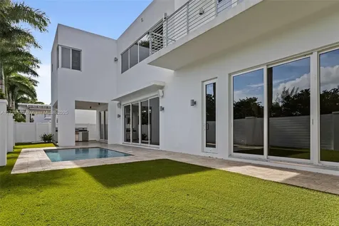 10296 NW 74th Terrace Doral FL 33178