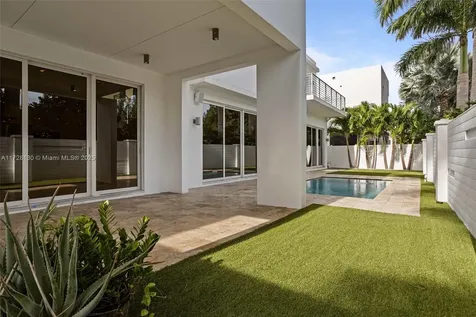 10296 NW 74th Terrace Doral FL 33178