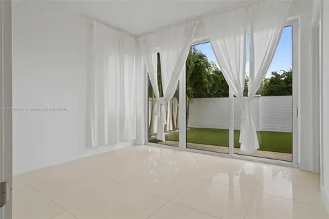 10296 NW 74th Terrace Doral FL 33178