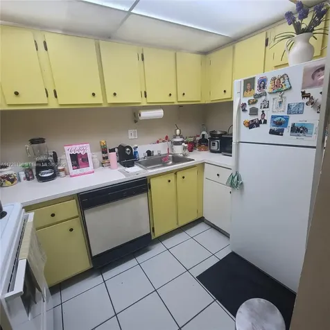 4803 NW 7th Street Miami FL 33126