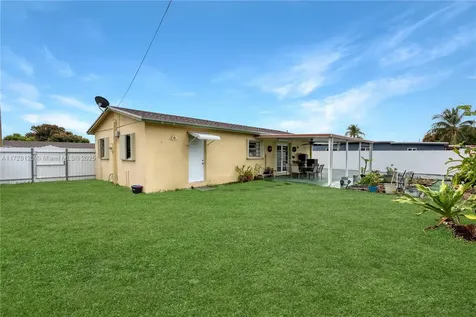 4471 NW 203rd Street Miami Gardens FL 33055