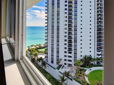 19201 Collins Avenue Sunny Isles Beach FL 33160