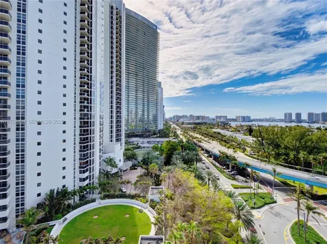 19201 Collins Avenue Sunny Isles Beach FL 33160