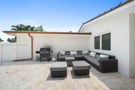 4506 W Tradewinds Avenue Lauderdale By The Sea FL 33308