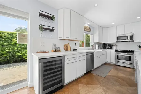 4506 W Tradewinds Avenue Lauderdale By The Sea FL 33308