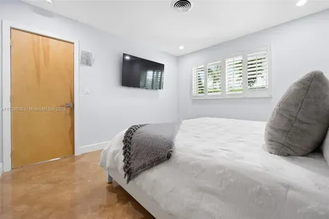 4506 W Tradewinds Avenue Lauderdale By The Sea FL 33308