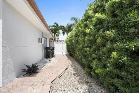 4506 W Tradewinds Avenue Lauderdale By The Sea FL 33308