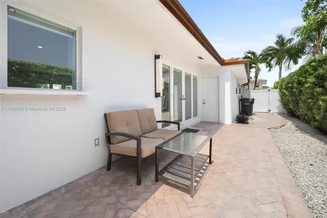 4506 W Tradewinds Avenue Lauderdale By The Sea FL 33308