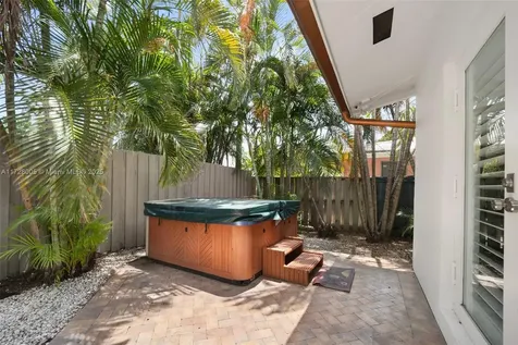 4506 W Tradewinds Avenue Lauderdale By The Sea FL 33308