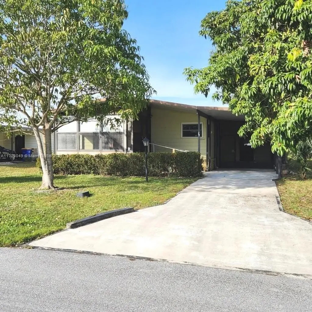 2847 SW Thunderbird Trail Stuart FL 34997