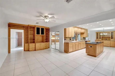 7201 NW 9th Street Plantation FL 33317