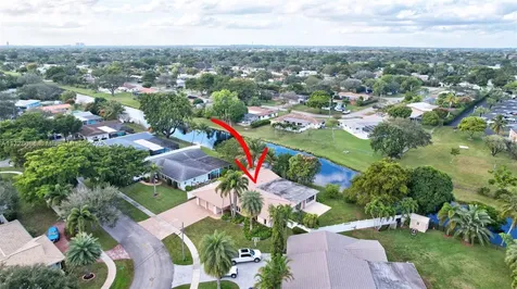 7201 NW 9th Street Plantation FL 33317