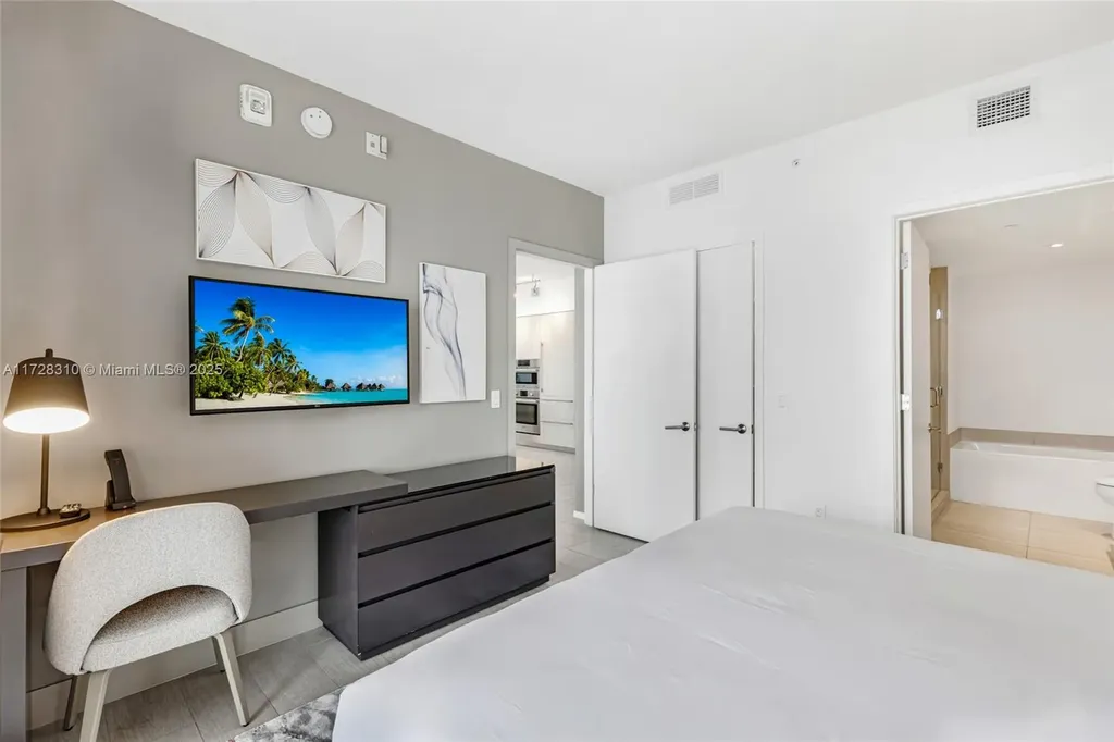 4010 S Ocean Drive Hollywood FL 33019