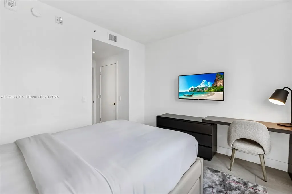 4010 S Ocean Drive Hollywood FL 33019
