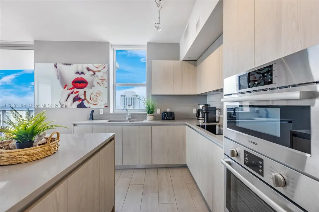 4010 S Ocean Drive Hollywood FL 33019