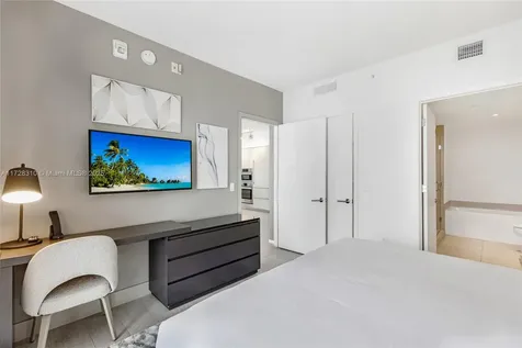 4010 S Ocean Drive Hollywood FL 33019