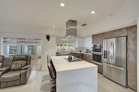 19942 NW 62nd Court Hialeah FL 33015