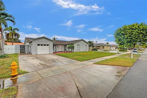 19942 NW 62nd Court Hialeah FL 33015
