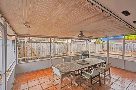 19942 NW 62nd Court Hialeah FL 33015