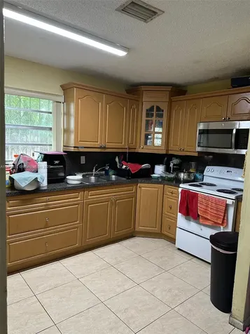 2635 NW 25th Avenue Miami FL 33142