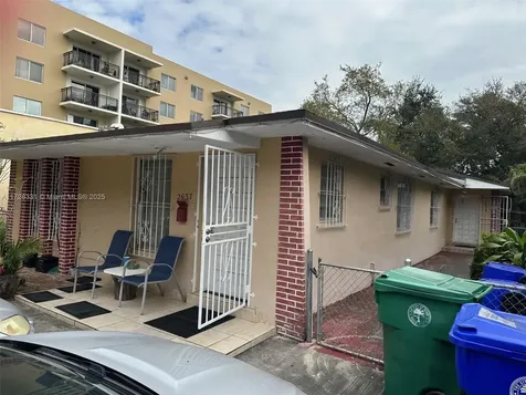 2635 NW 25th Avenue Miami FL 33142