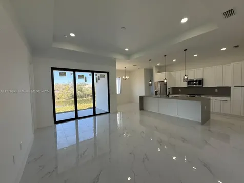 1320 NE 14th Avenue Cape Coral FL 33909