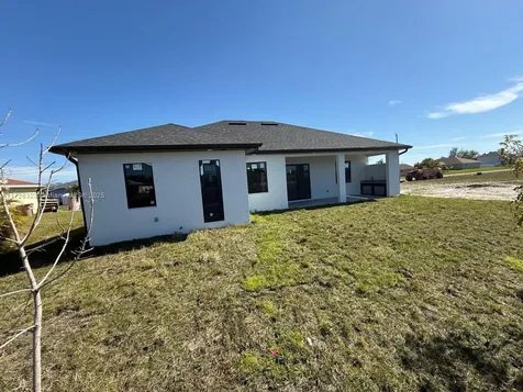 1320 NE 14th Avenue Cape Coral FL 33909
