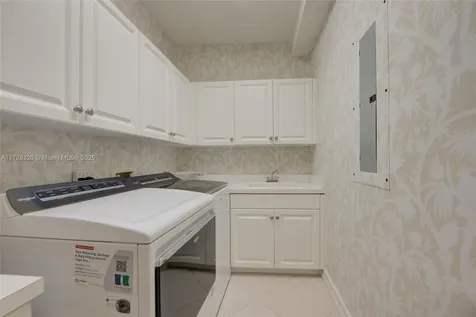2485 Poinciana Drive Weston FL 33327