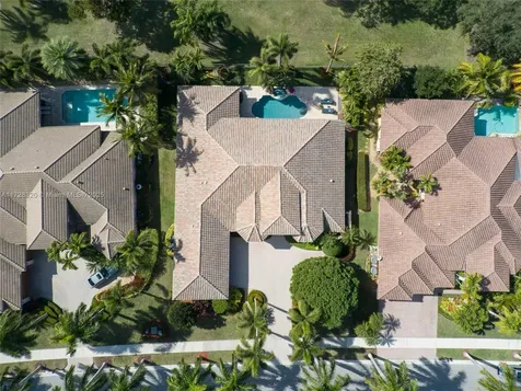 2485 Poinciana Drive Weston FL 33327