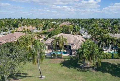 2485 Poinciana Drive Weston FL 33327