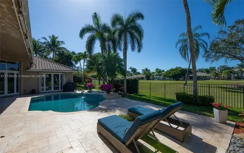 2485 Poinciana Drive Weston FL 33327