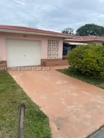 4907 NW 55th Court Tamarac FL 33319