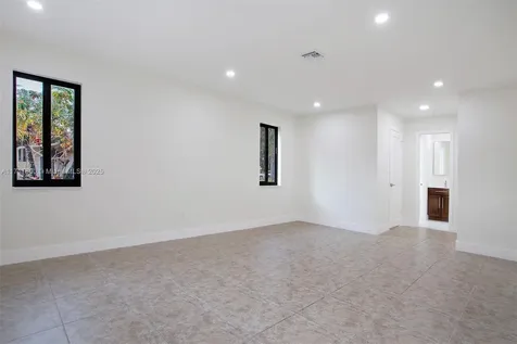 1232 NW 85th Terrace Coral Springs FL 33071