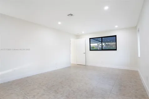 1232 NW 85th Terrace Coral Springs FL 33071