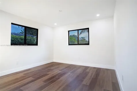 1232 NW 85th Terrace Coral Springs FL 33071