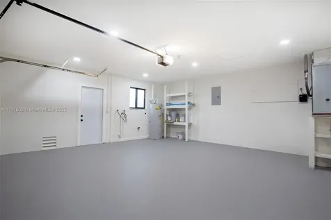 1232 NW 85th Terrace Coral Springs FL 33071